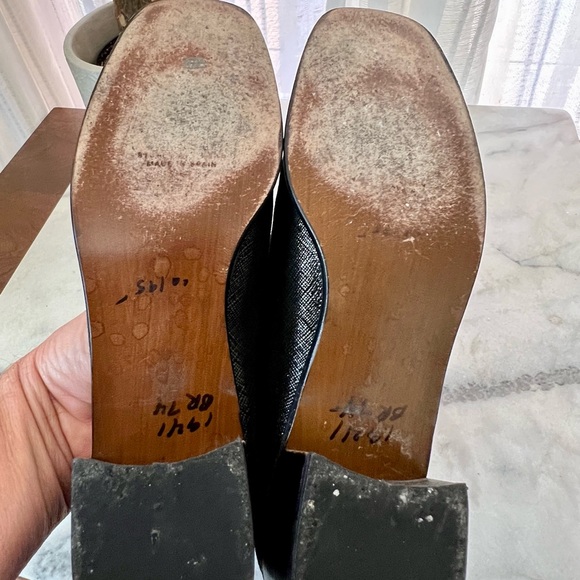 STUART Weitzman black textured leather slip on loafers - Picture 6 of 7